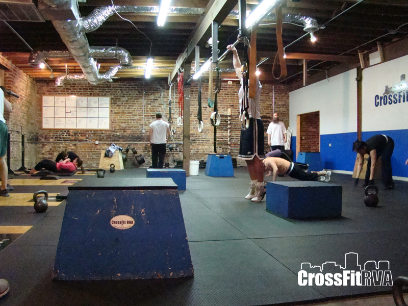 crossfit, fitness, gym, richmond, rva, girls, sit-up, push-up, pull-up